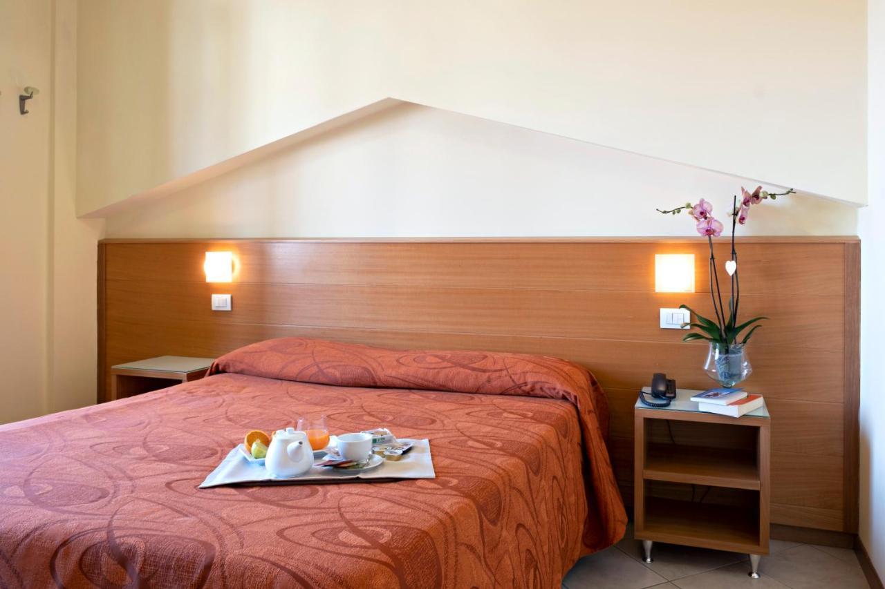 וירג'יו Hotel Mirage מראה חיצוני תמונה
