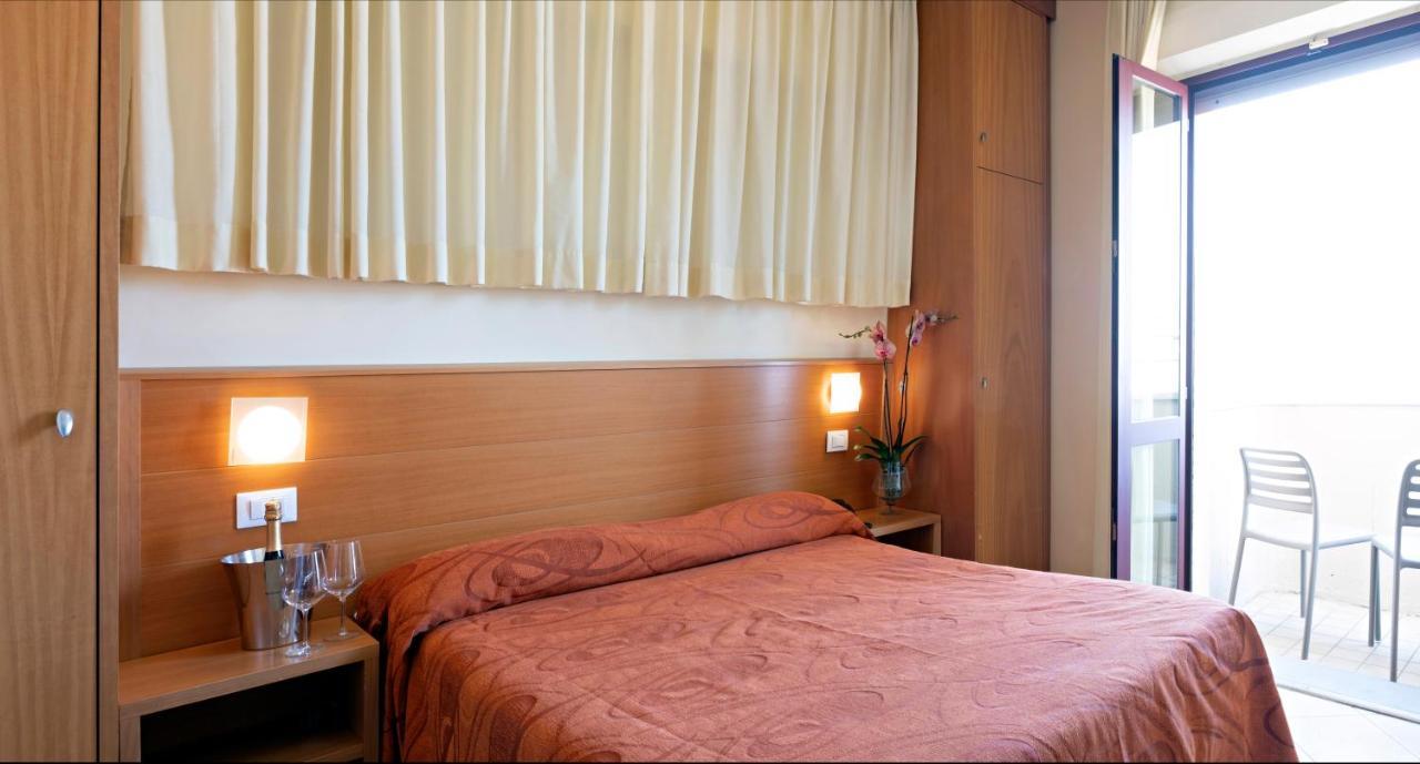 וירג'יו Hotel Mirage מראה חיצוני תמונה
